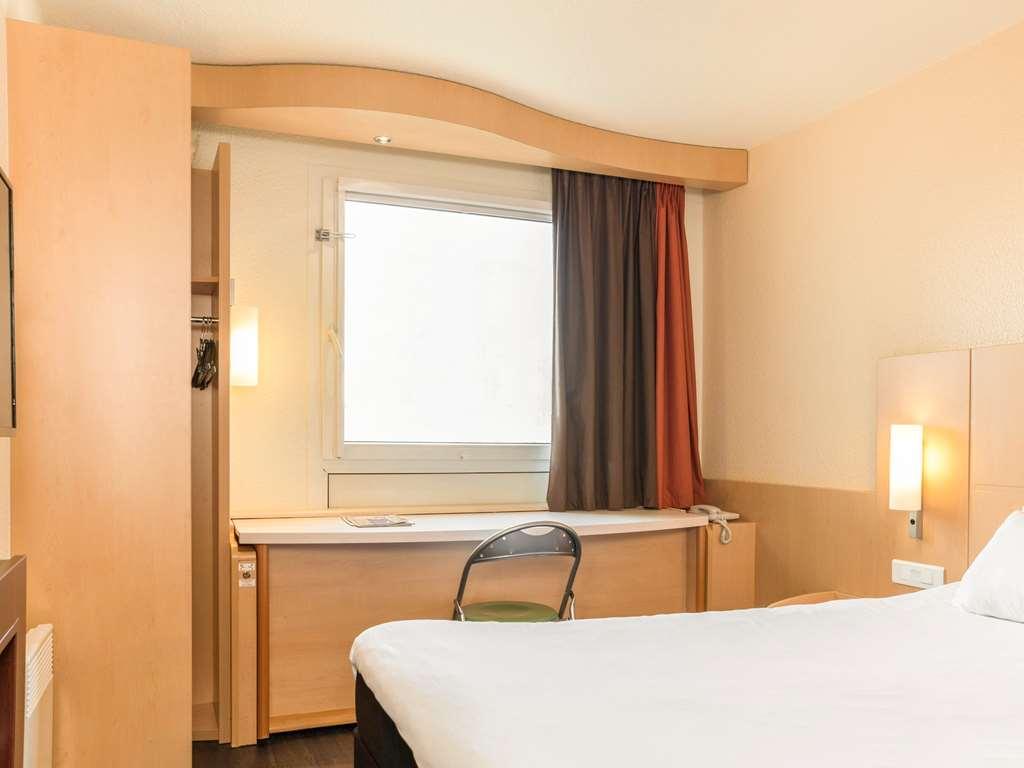 Ibis Issy Les Moulineaux "Val De Seine" Hotell Rum bild